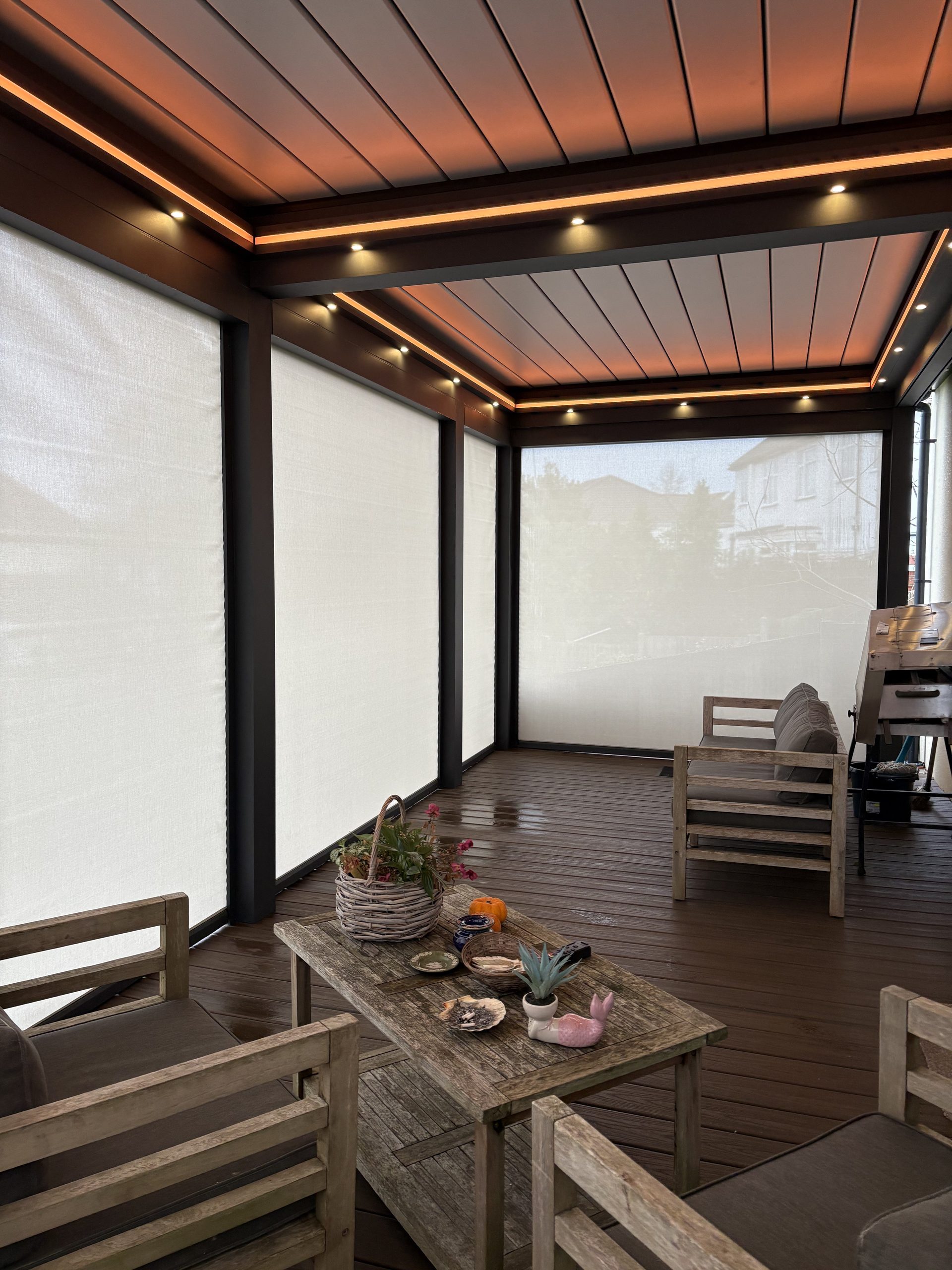 Enclosed pergola glass room